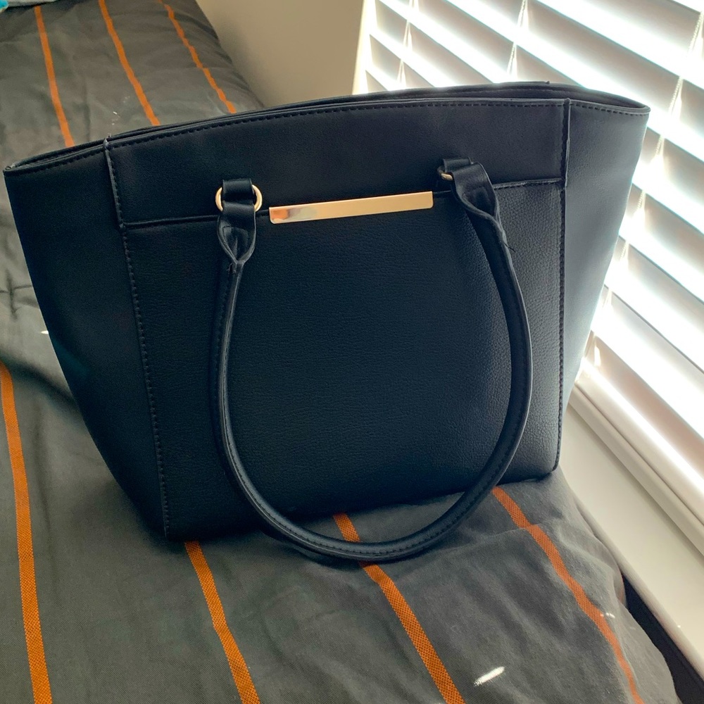Apt 9 black leather tote purse